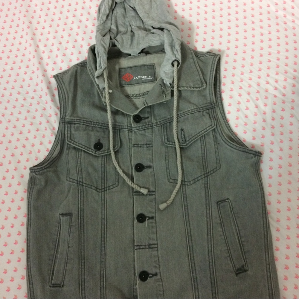 “Kayden K” Gray Denim Wash Vest, Size M Men